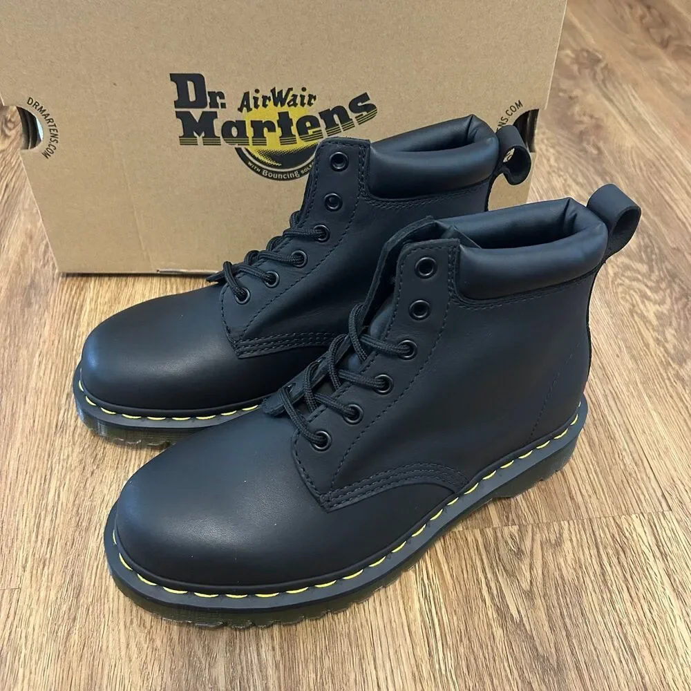 DR MARTENS black leather lace up ankle boots booties shoes women’s 8 new in box